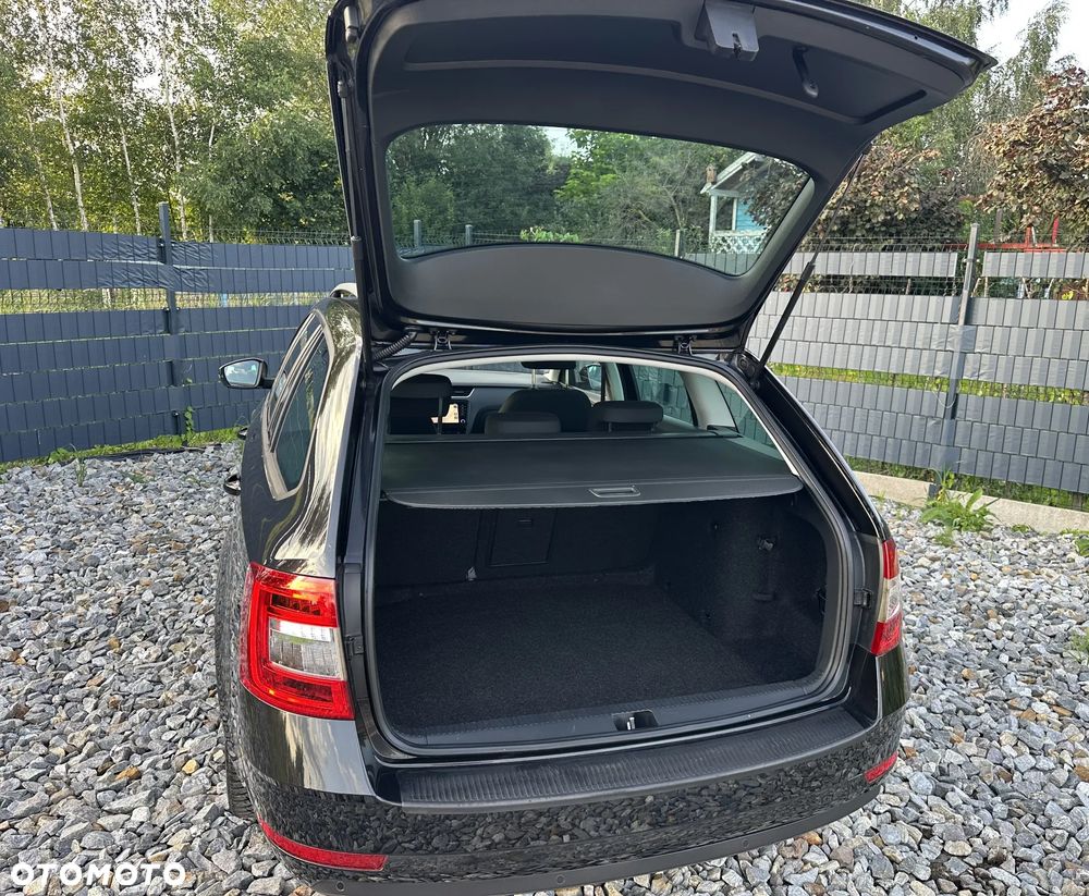 Skoda Octavia 2.0 TDI Sport Edition - 28