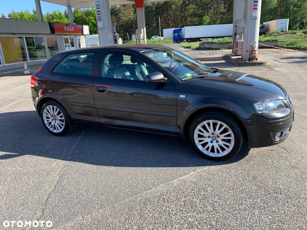Audi A3 3-drzwiowe 1.6 Ambiente - 9
