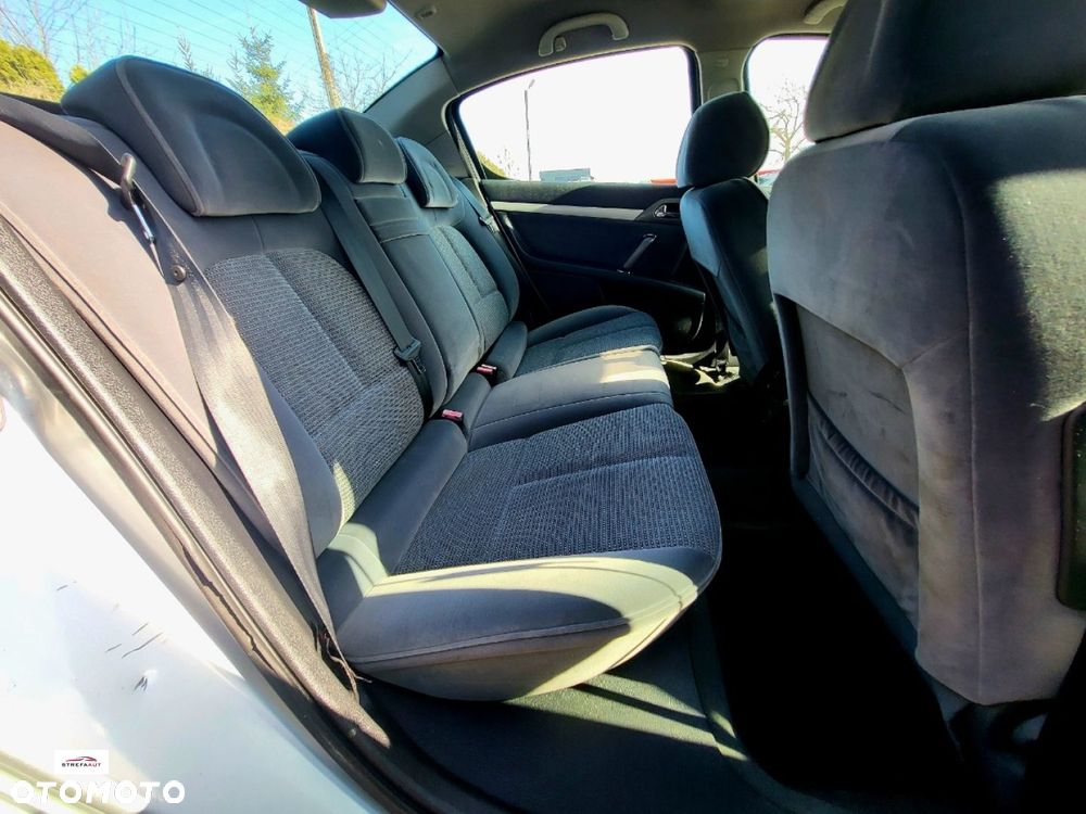 Peugeot 407 - 7