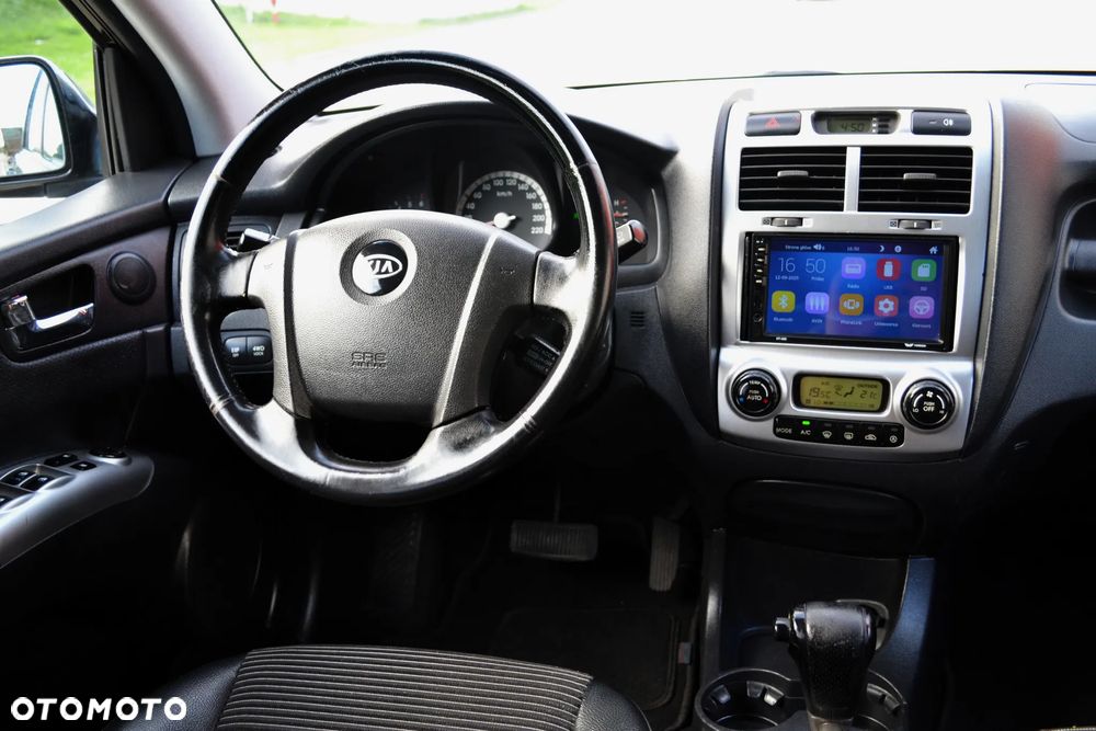 Kia Sportage 2.0 CRDi Freedom - 9