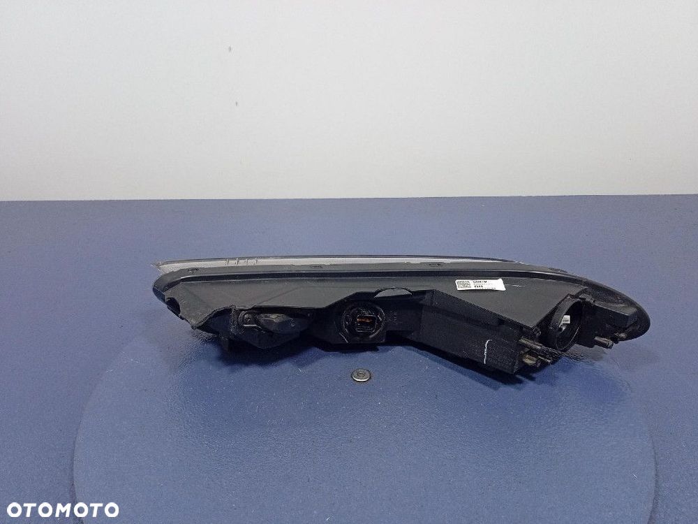 HYUNDAI BAYON REFLEKTOR PRAWY PRZEDNI LED 92208Q0500 - 2