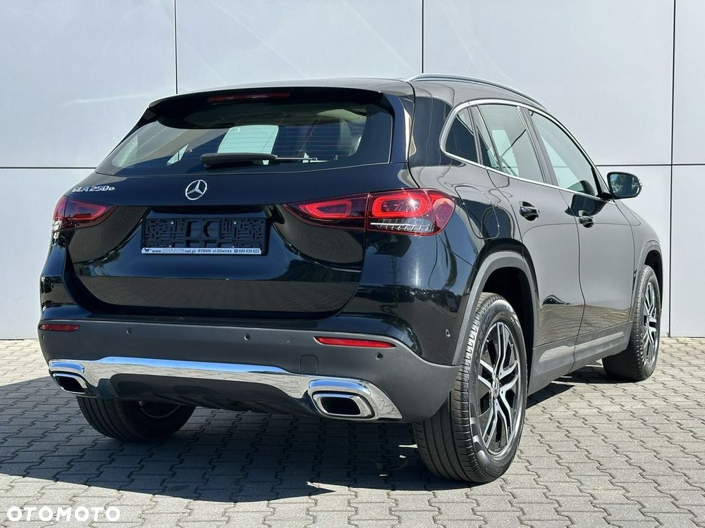 Mercedes-Benz GLA 250 e 8G-DCT Progressive - 8
