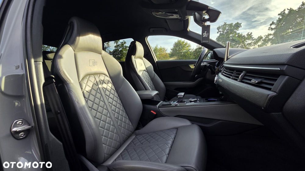 Audi A4 Avant 40 TDI S tronic quattro design - 23