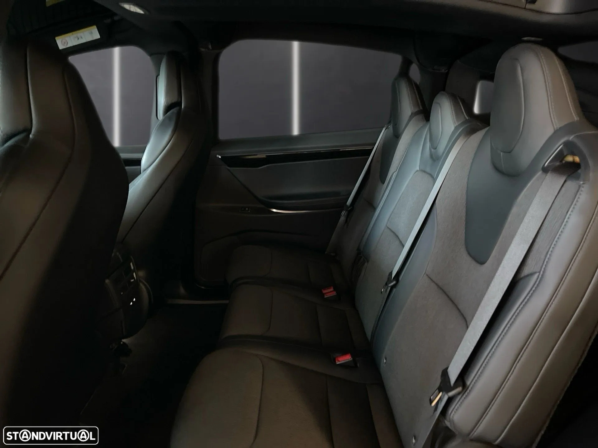 Tesla Model X 75D - 24