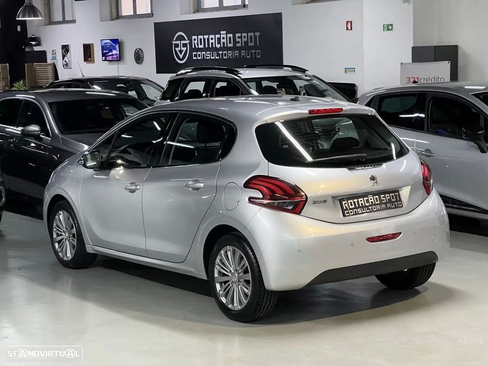 Peugeot 208 1.2 PureTech Allure - 20