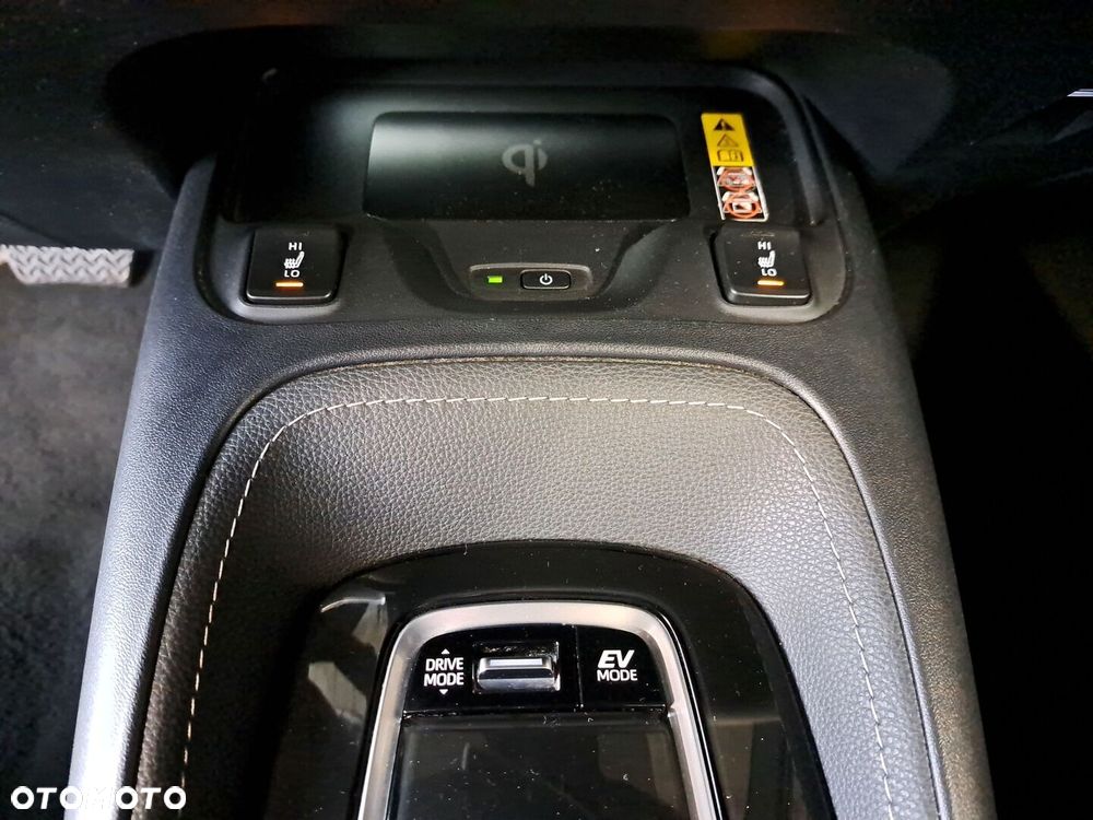Toyota Corolla 1.8 Hybrid Style - 28