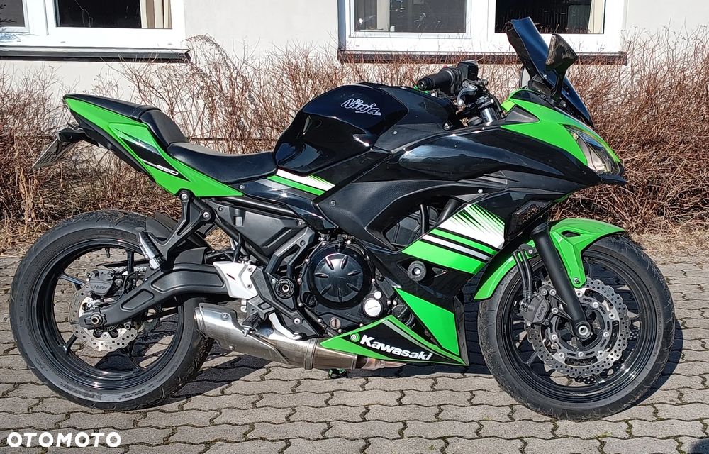 Kawasaki ER - 3