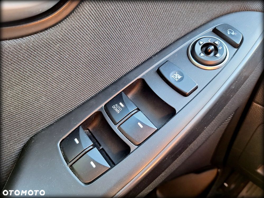 Hyundai i30 1.6 GDI BlueDrive Premium DCT - 23