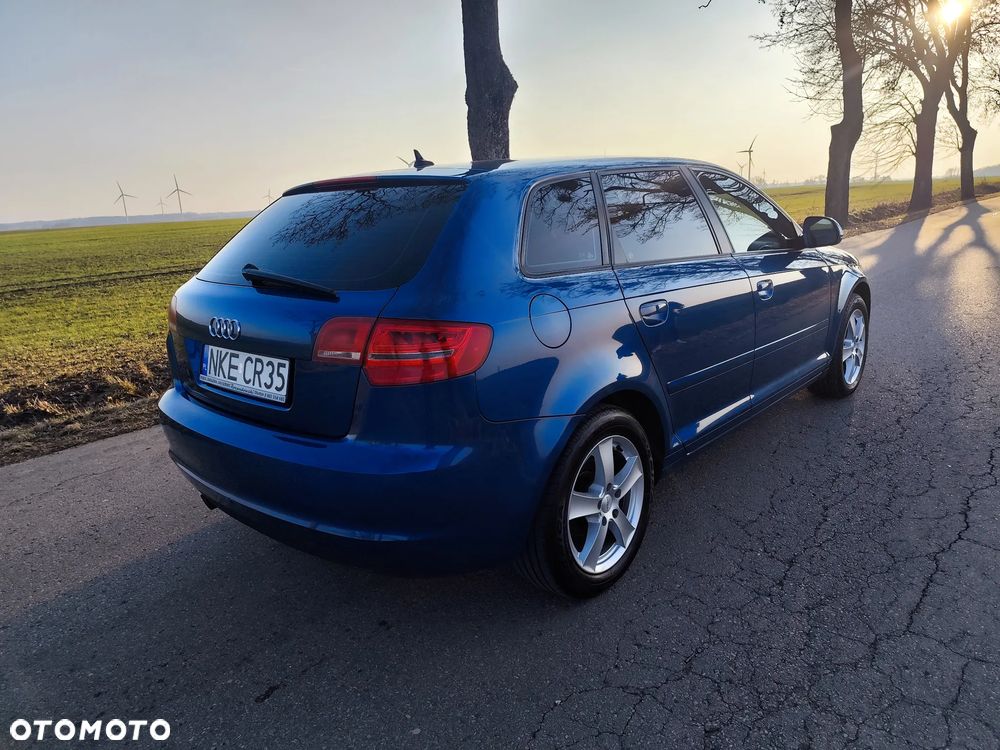 Audi A3 Sportback 2.0 TDI DPF Ambiente - 4