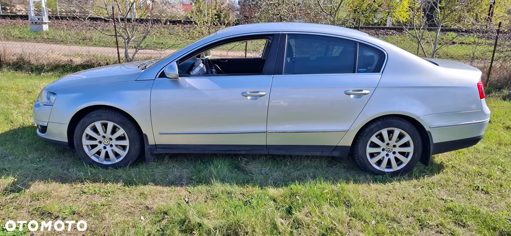Volkswagen Passat 2.0 TDI DPF Comfortline - 5