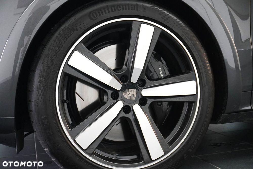 Porsche Cayenne - 8