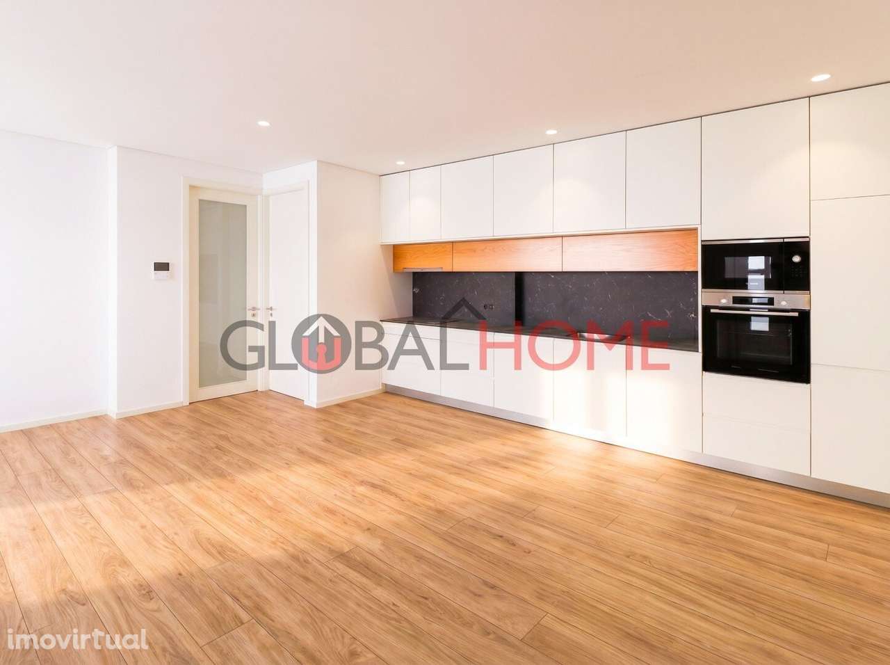 Apartamento T2 Renovado & Equipado em Alfena - Grande imagem: 4/38