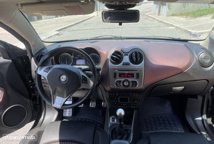 Alfa Romeo MiTo 1.4 T Distinctive - 8