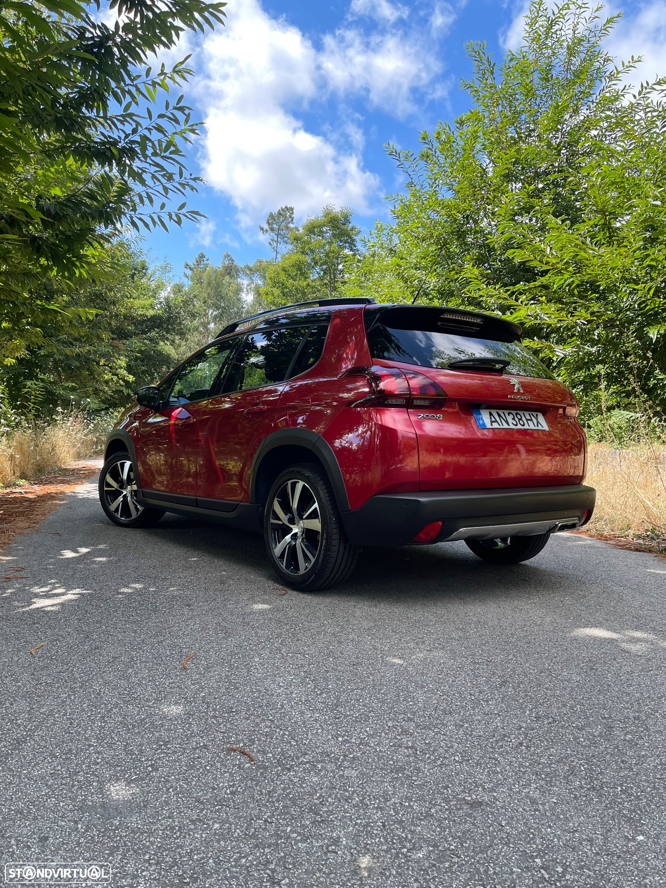 Peugeot 2008 1.6 BlueHDi GT Line - 3