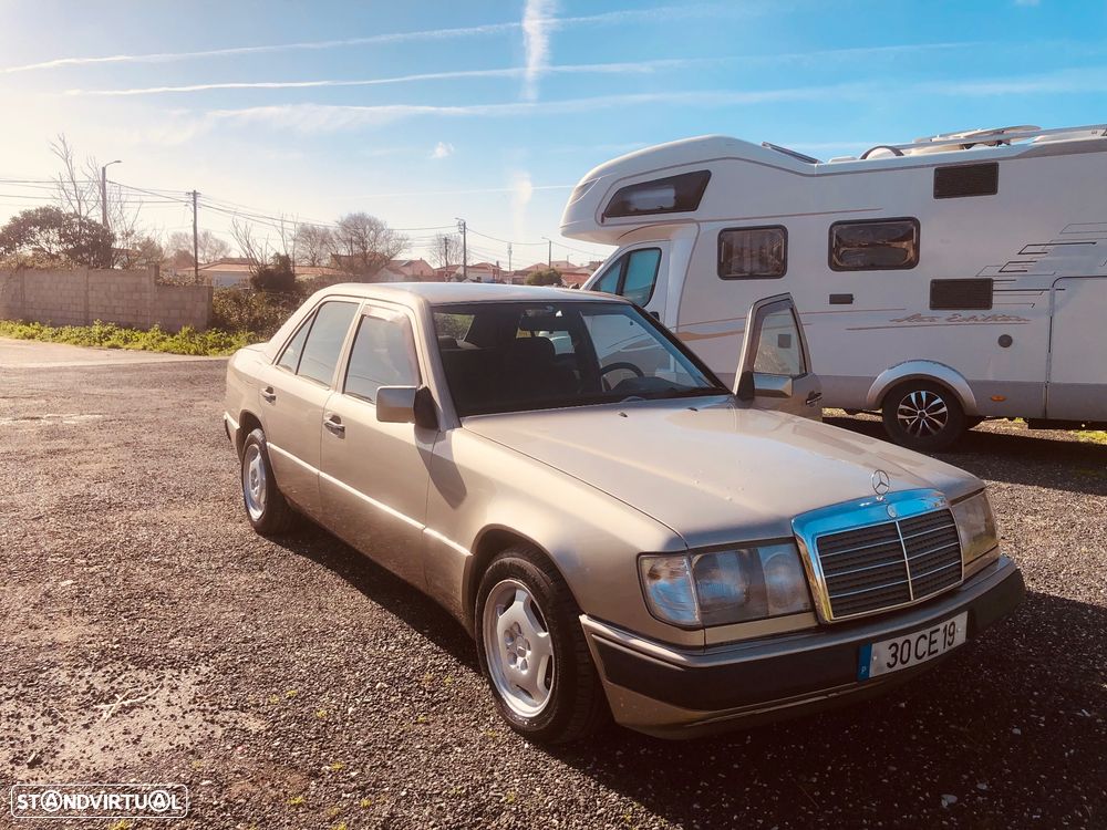 Mercedes-Benz E 250 - 1