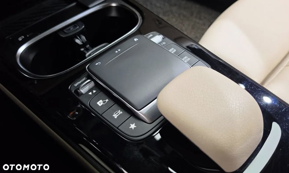 Mercedes-Benz Klasa A 220 7G-DCT AMG Line - 19