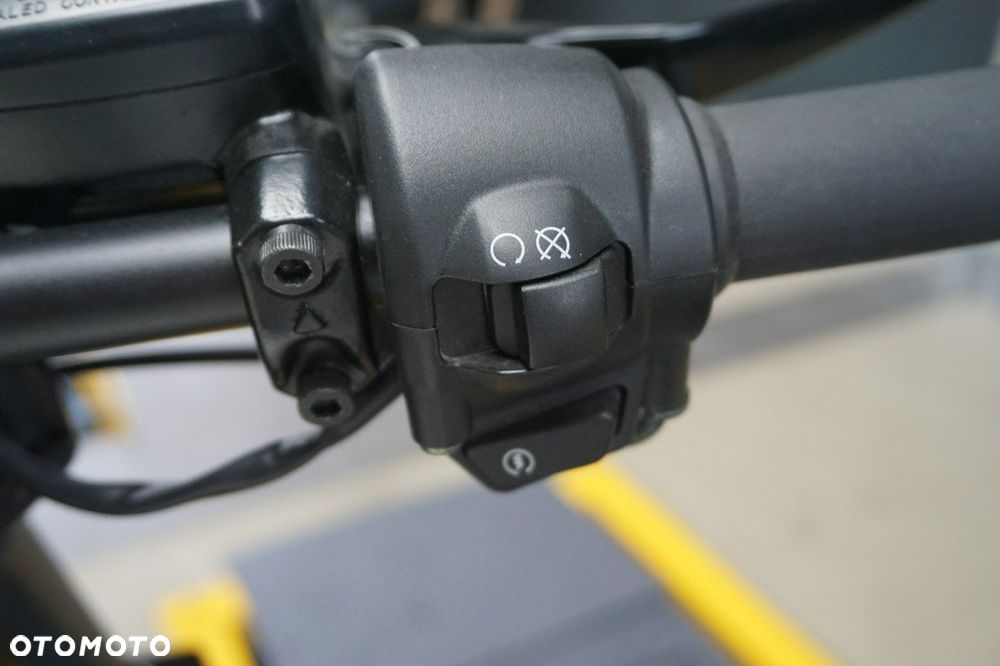 Harley-Davidson Street Rod XG 750A - 6