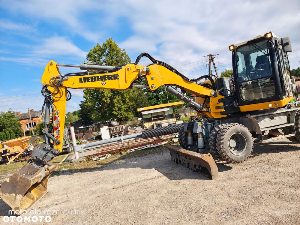 Liebherr A 912 COMPACT - 12