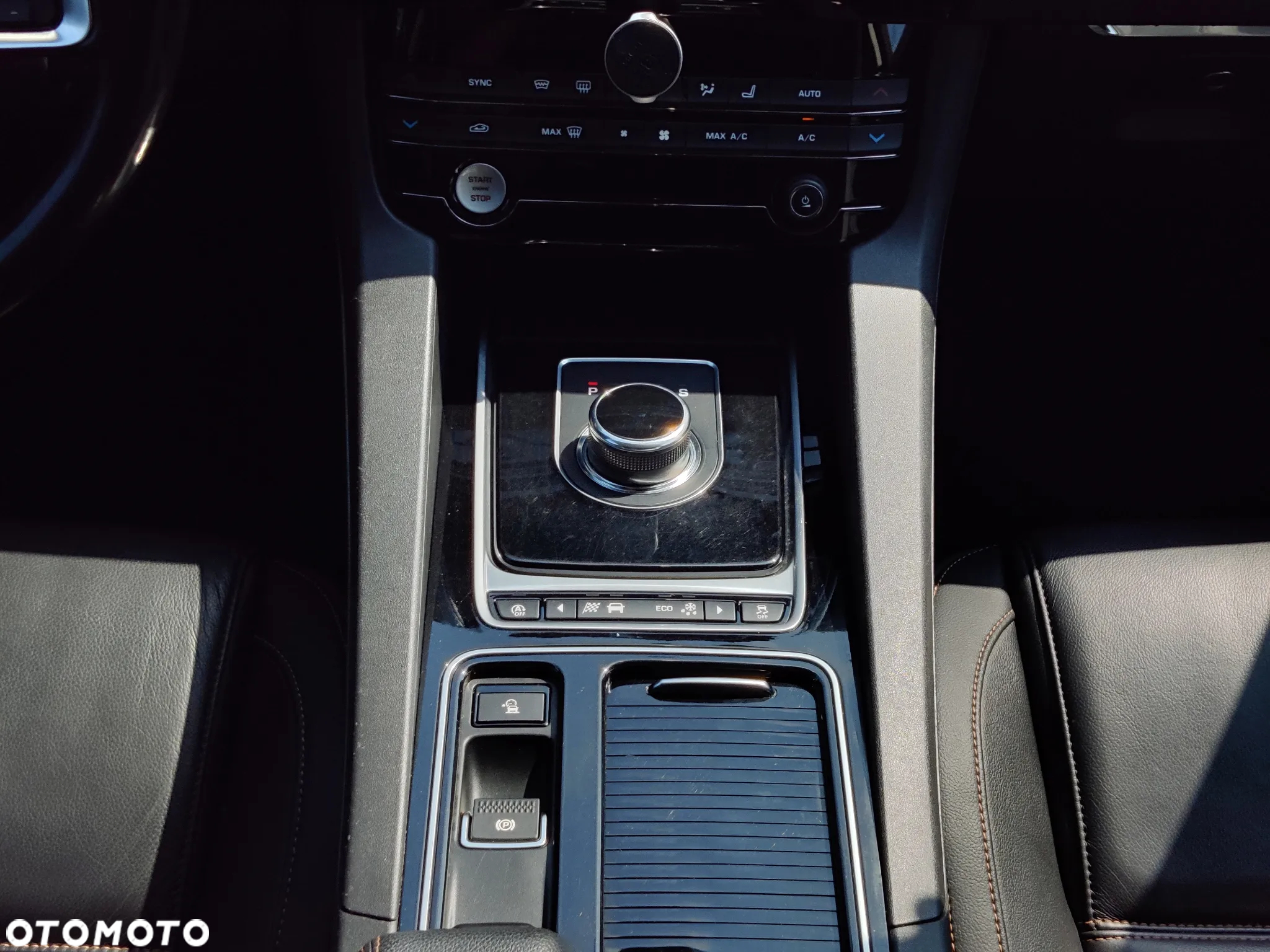 Jaguar F-Pace 2.0 i4D AWD Prestige - 18