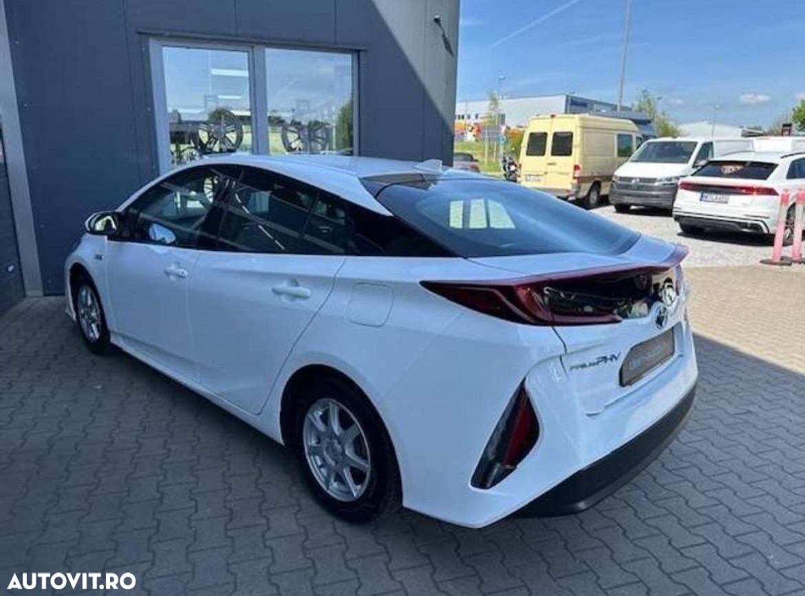 Toyota Prius Plug-in Hybrid Comfort - 7