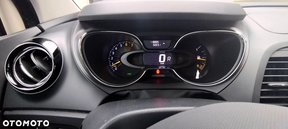 Renault Captur - 23