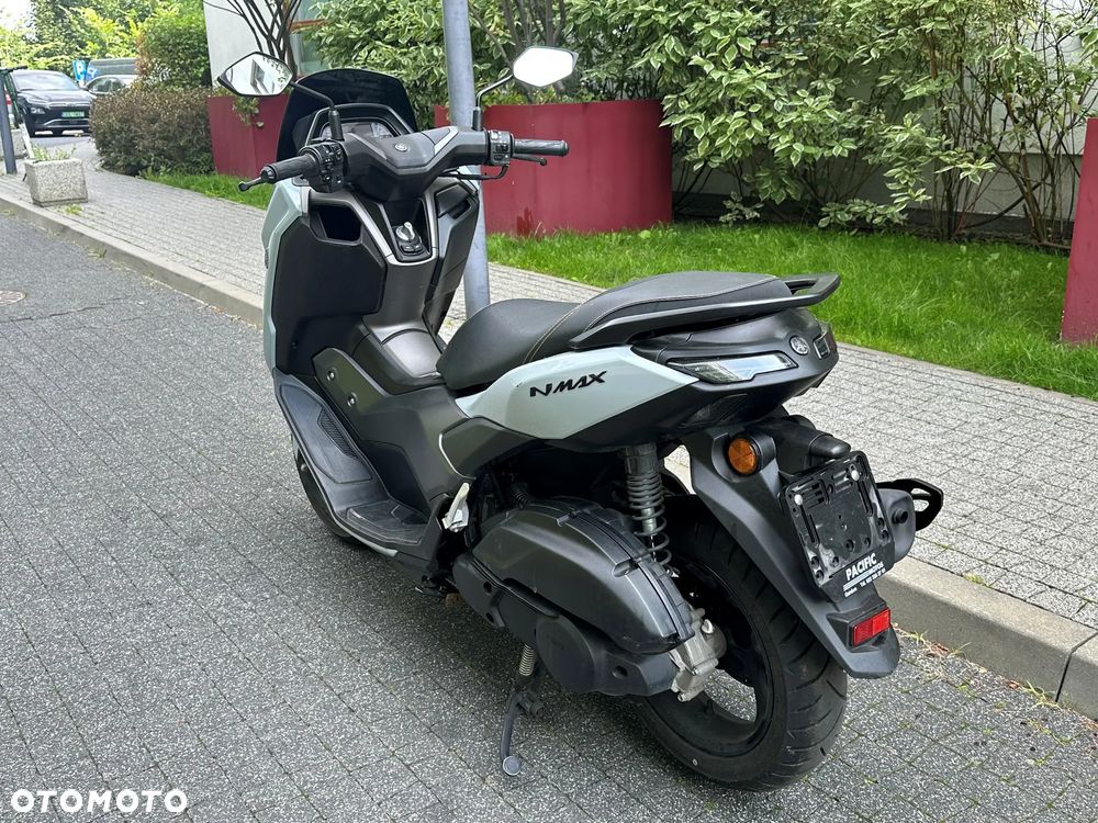 Yamaha NMAX - 4