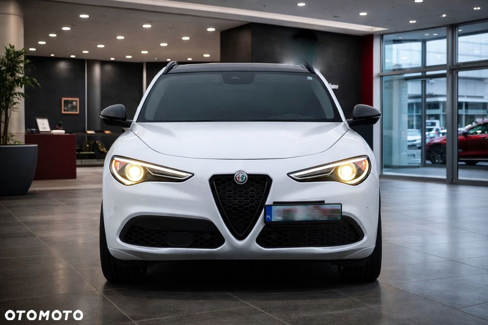 Alfa Romeo Stelvio 2.0 Turbo 16V AT8-Q4 Veloce Ti - 5