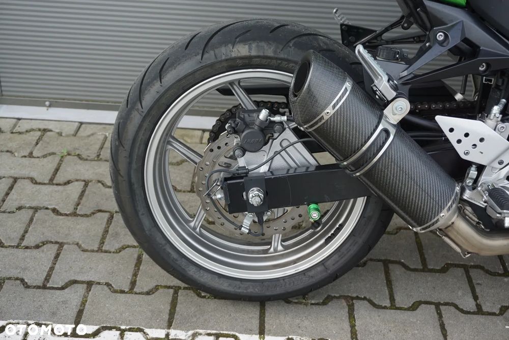 Kawasaki Z - 12
