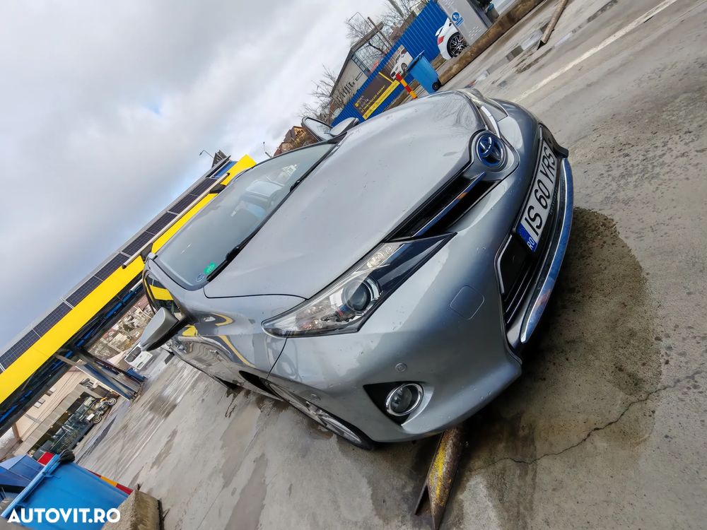 Toyota Auris - 4