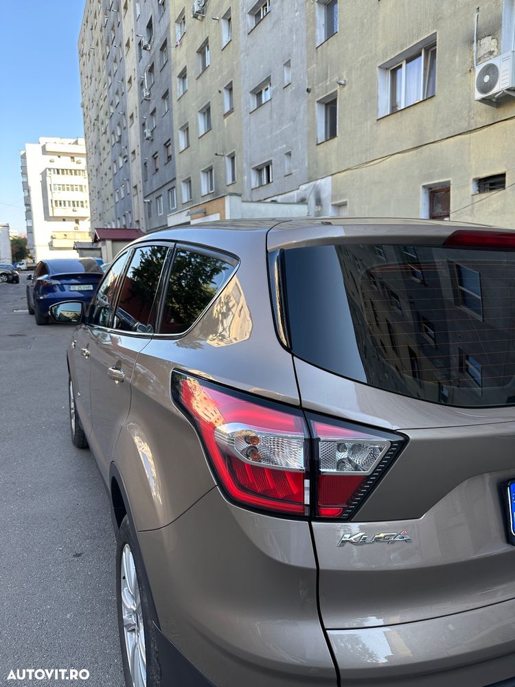 Ford Kuga 2.0 TDCi 4WD Powershift Titanium - 5