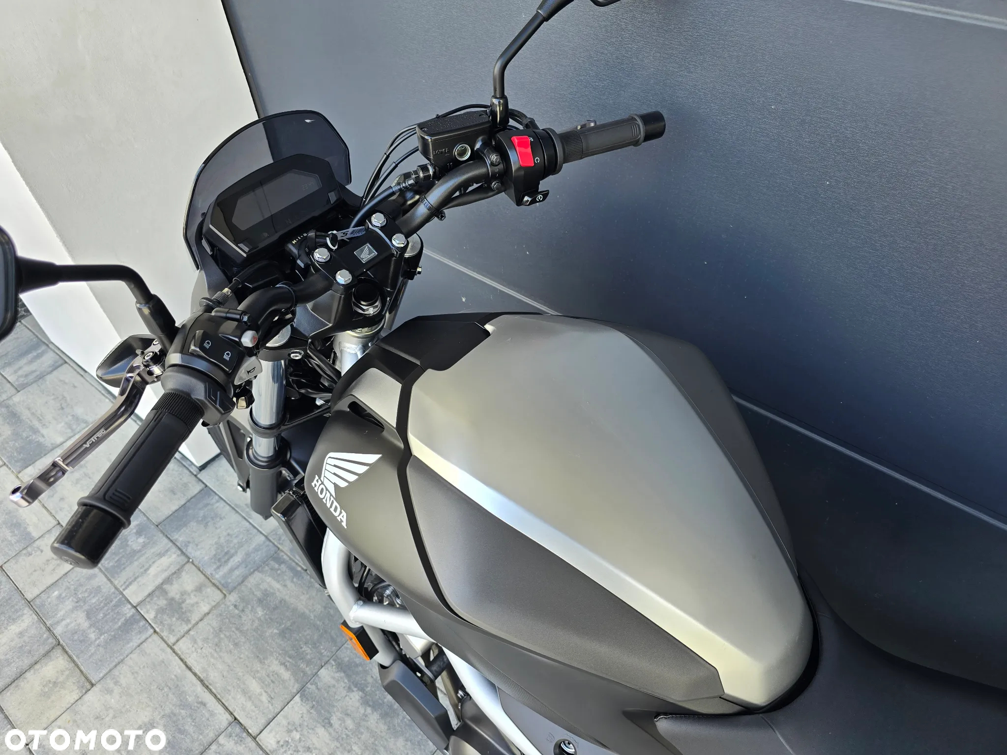 Honda NC - 12