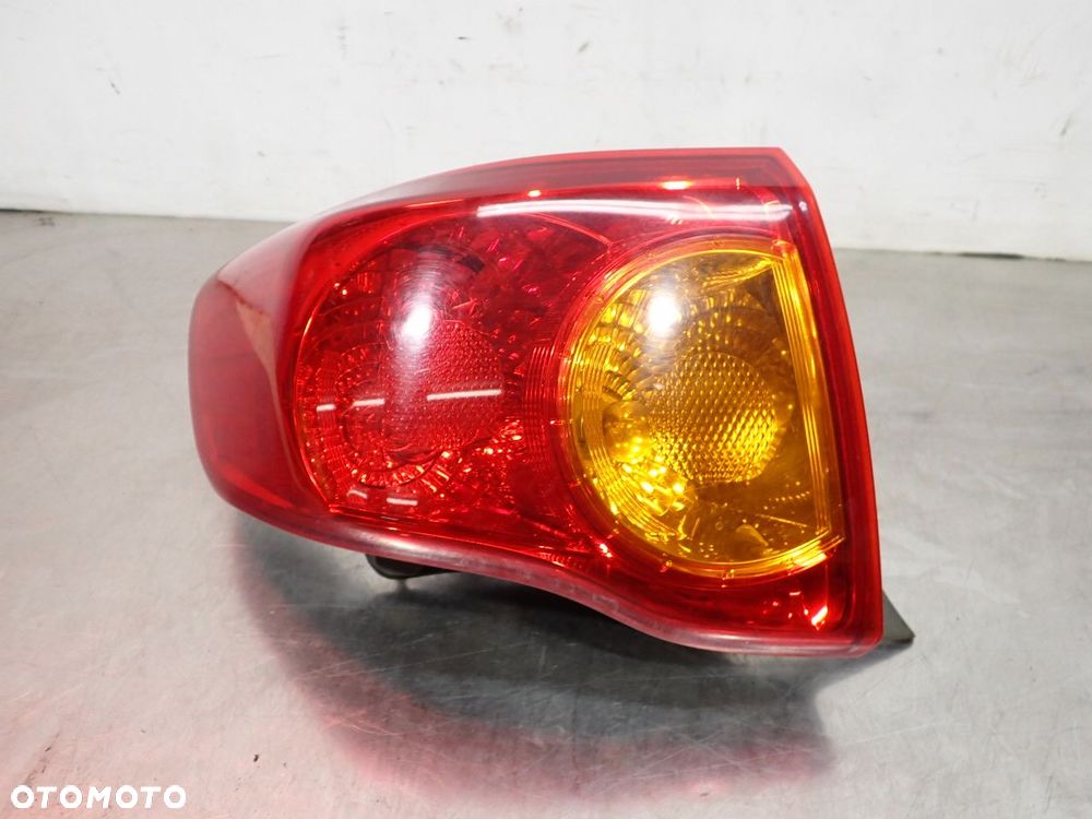 LAMPA LEWA TYLNA TOYOTA COROLLA E15 - 1