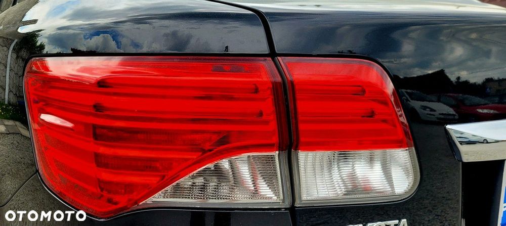 Toyota Avensis 2.0 D-4D Sol - 25
