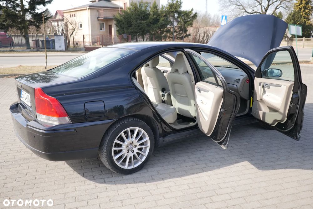 Volvo S60 2.4D Summum - 2