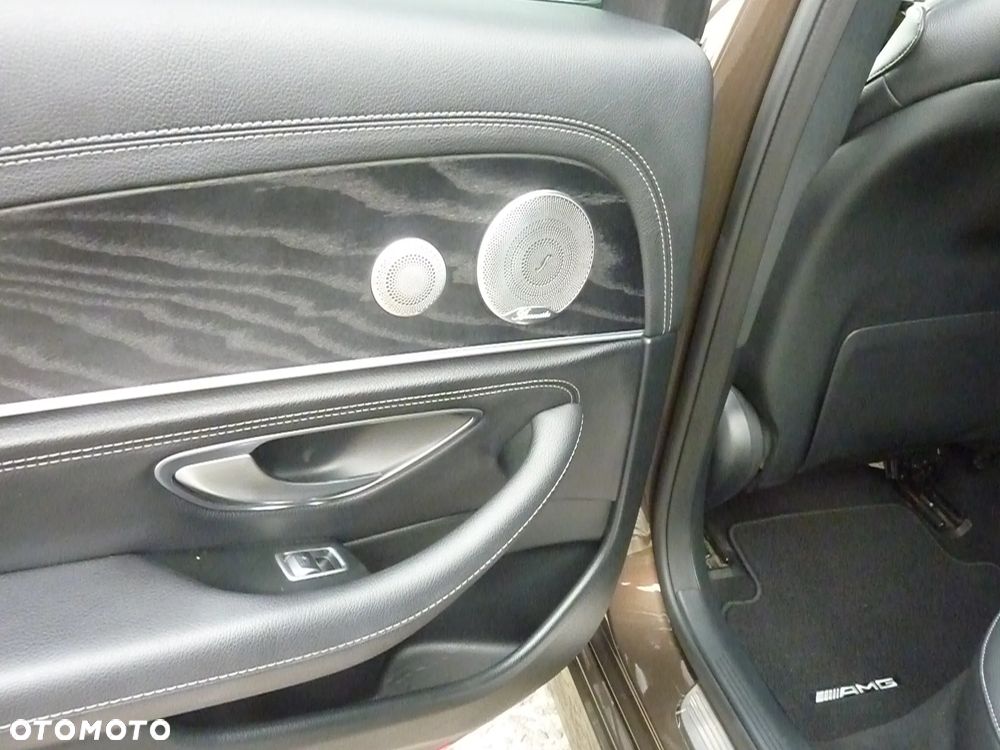 Mercedes-Benz Klasa E 220 d 4-Matic 9G-TRONIC - 11
