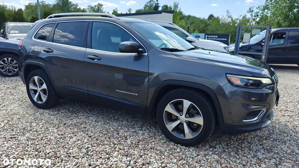 Jeep Cherokee - 8