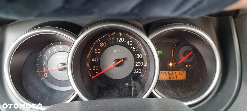 Nissan Tiida 1.6 acenta - 17