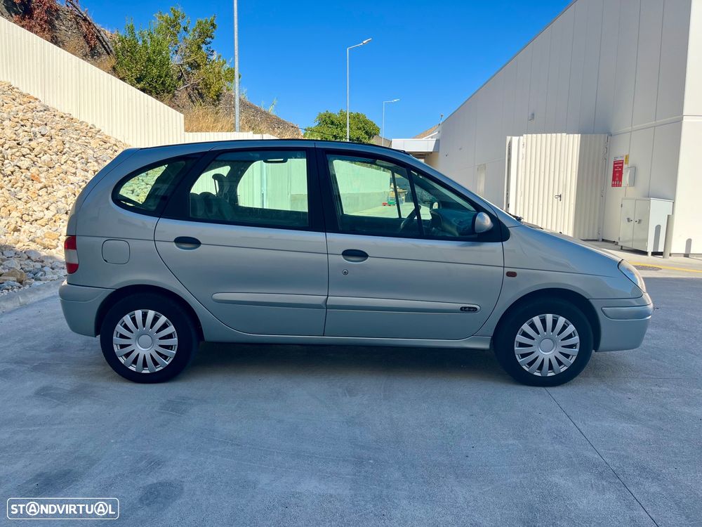 Renault Mégane Scénic 1.4 16V RT - 2