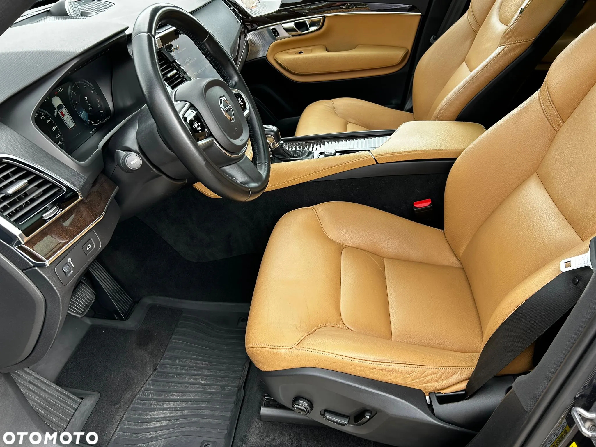 Volvo XC 90 T6 AWD R-Design 7os - 34