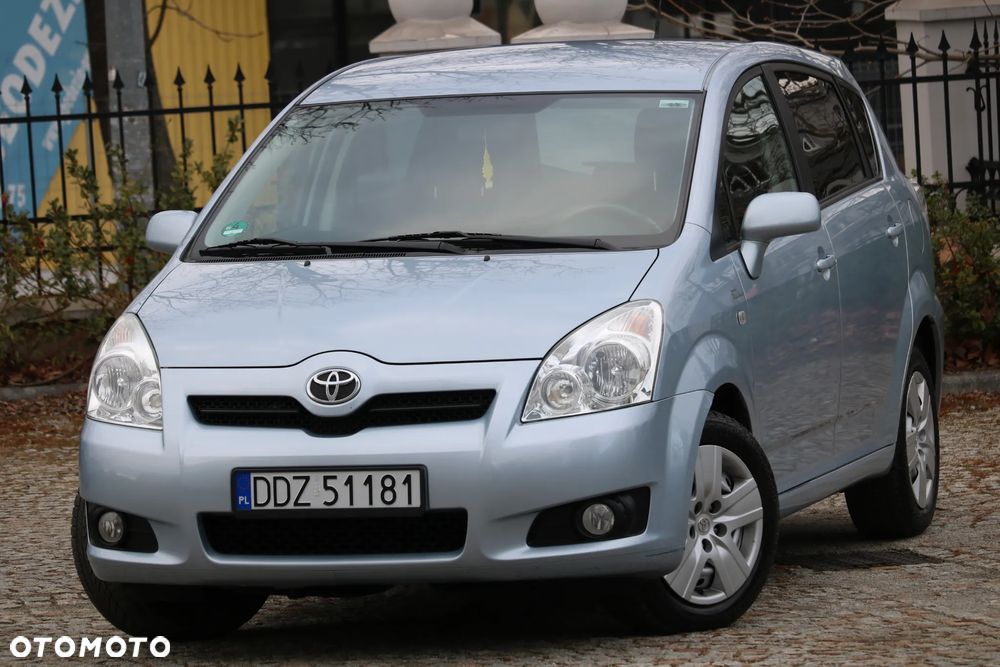 Toyota Corolla Verso - 2