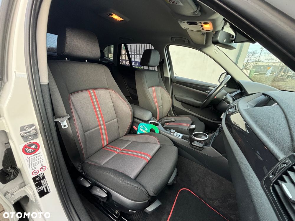 BMW X1 sDrive18d Sport Line - 18