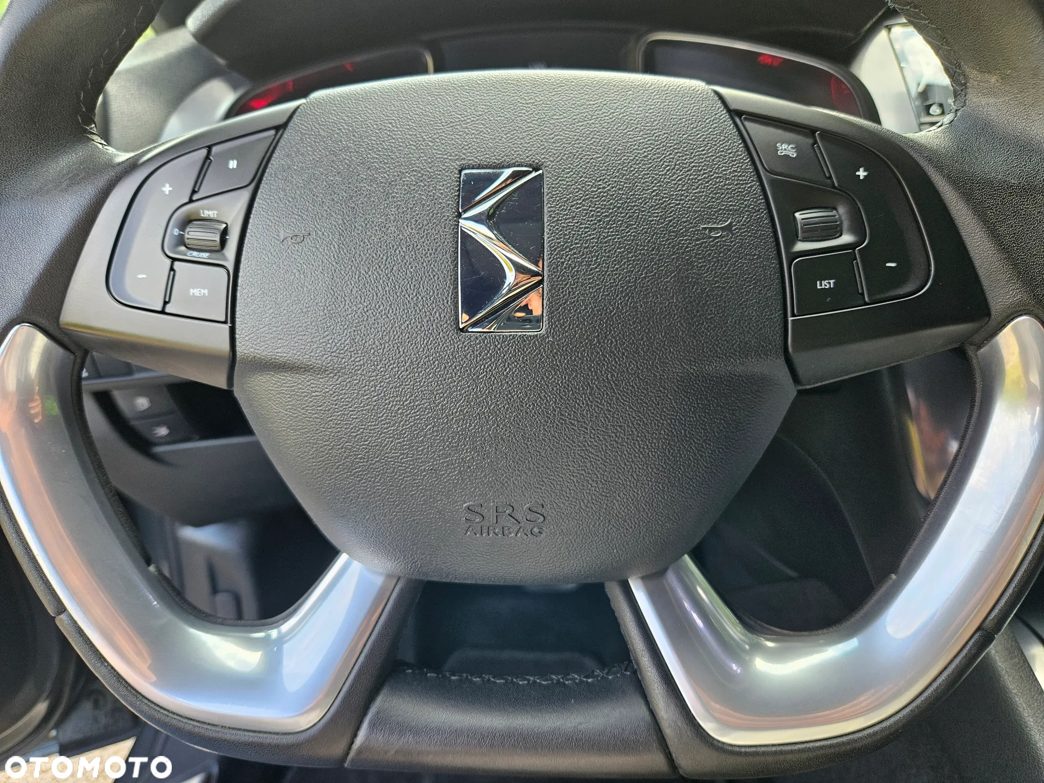 Citroën DS5 1.6 THP SoChic - 24