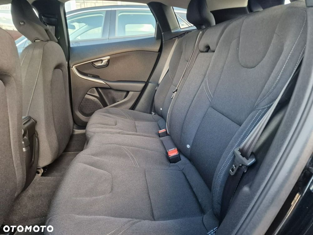 Volvo V40 T3 Kinetic - 19