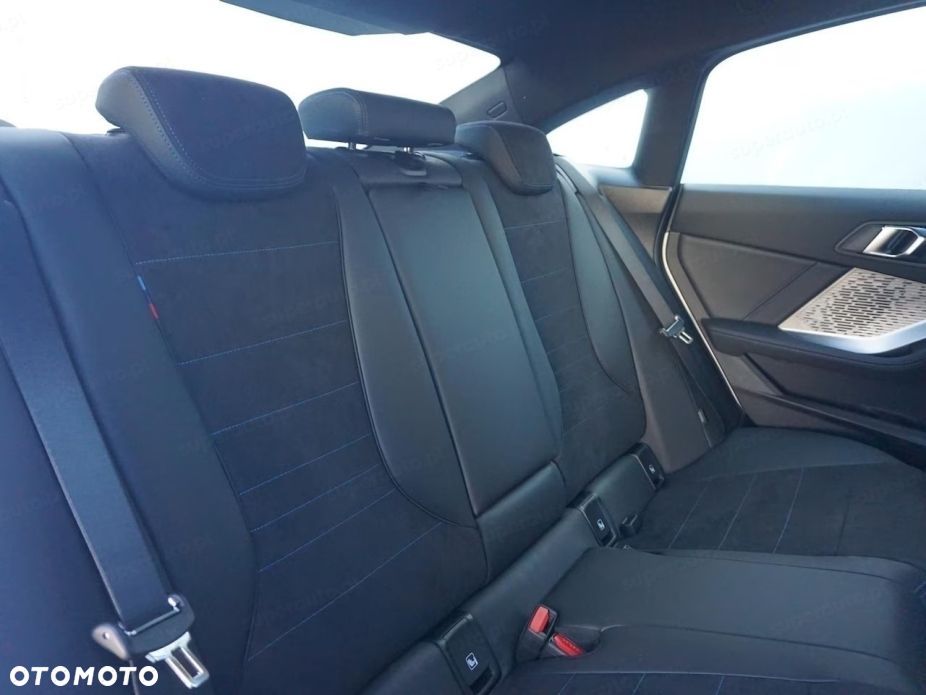 BMW Seria 2 220 mHEV - 13