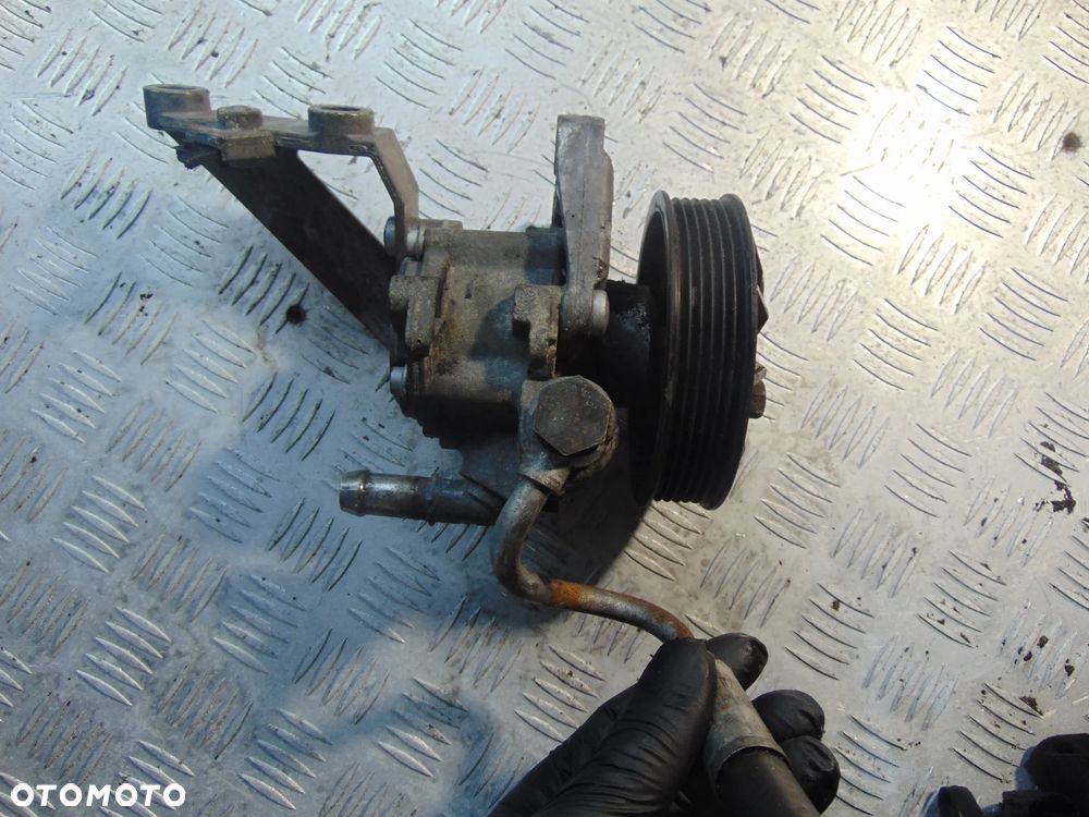 pompa wspomagania bmw n52b25 - 7