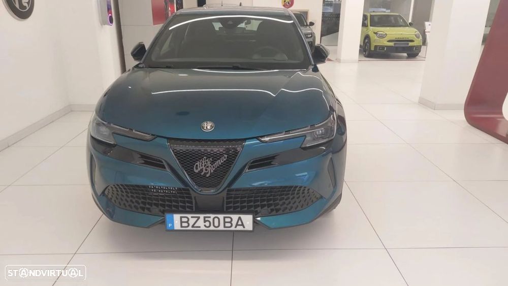 Alfa Romeo Junior 1.2 Intensa eDCT6 - 8