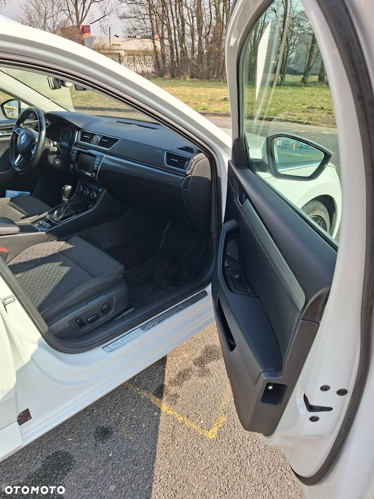 Skoda Superb 2.0 TDI Style DSG - 10