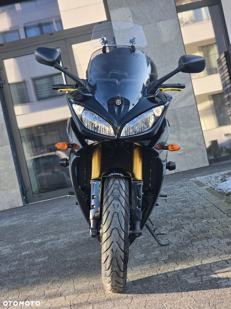 Yamaha FZ8 - 5