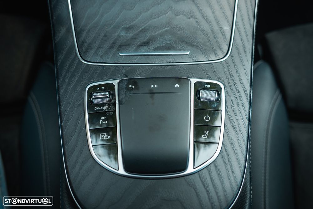 Mercedes-Benz E 300 de AMG Line - 42