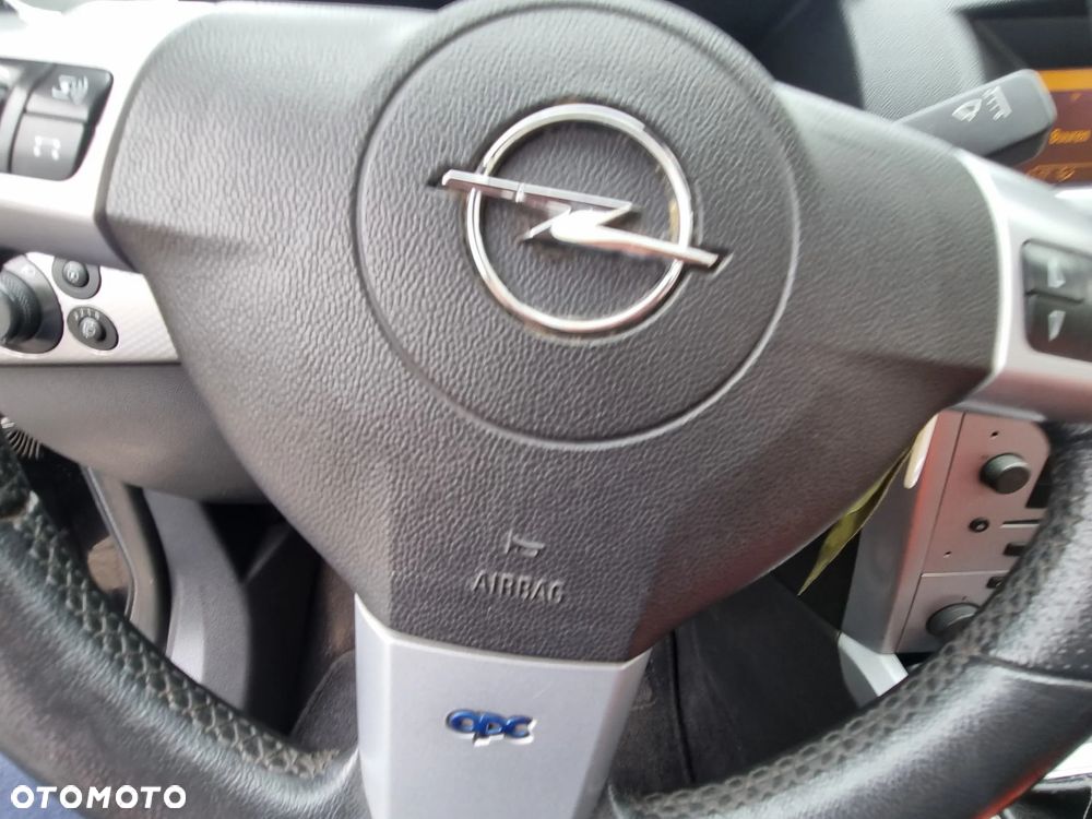 Opel Astra 2.0 T Cosmo - 18